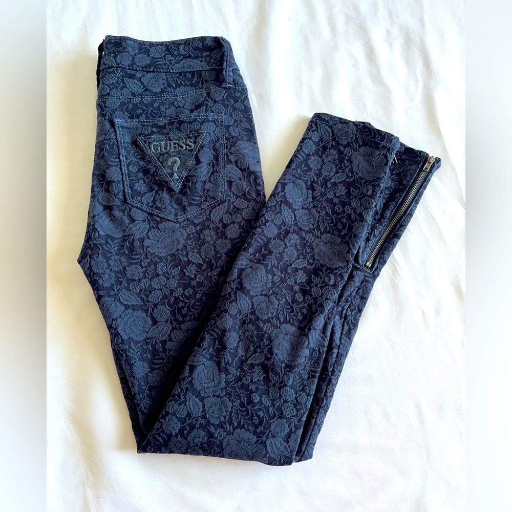 Guess Medium Rise Jegging Emma Fit - Size 27